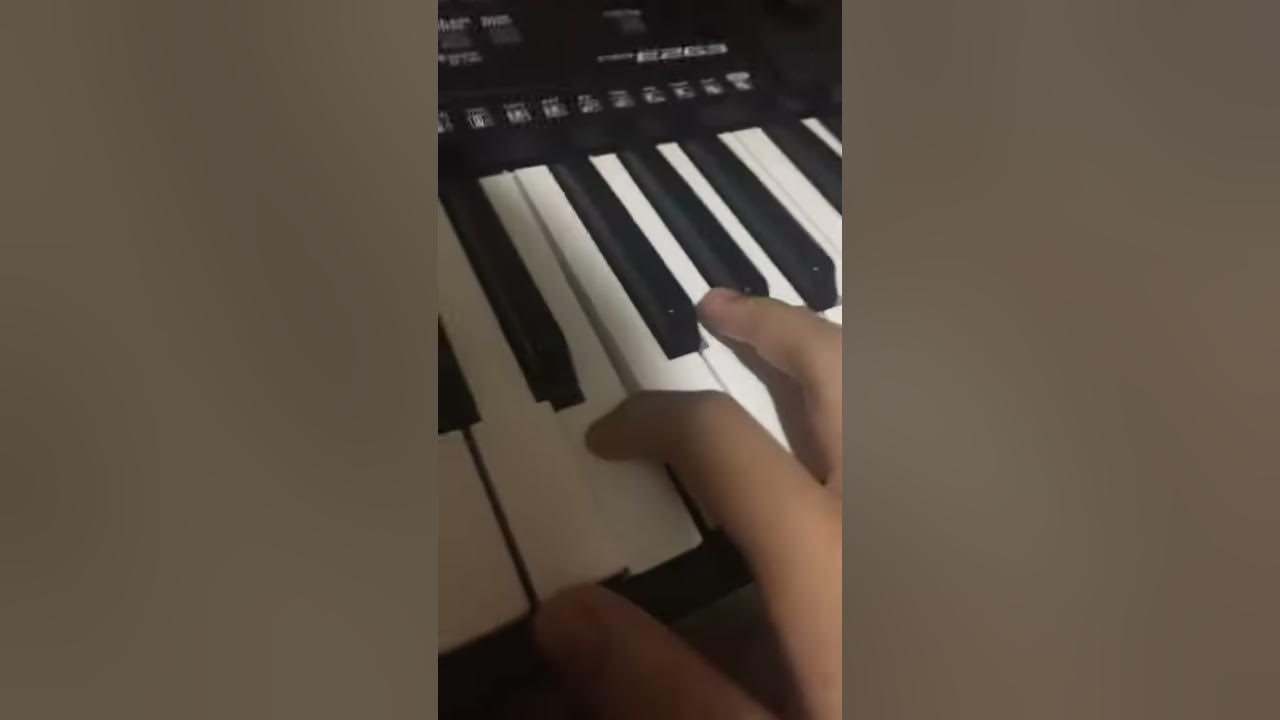 When you plug a keyboard into a guitar amplifier YouTube