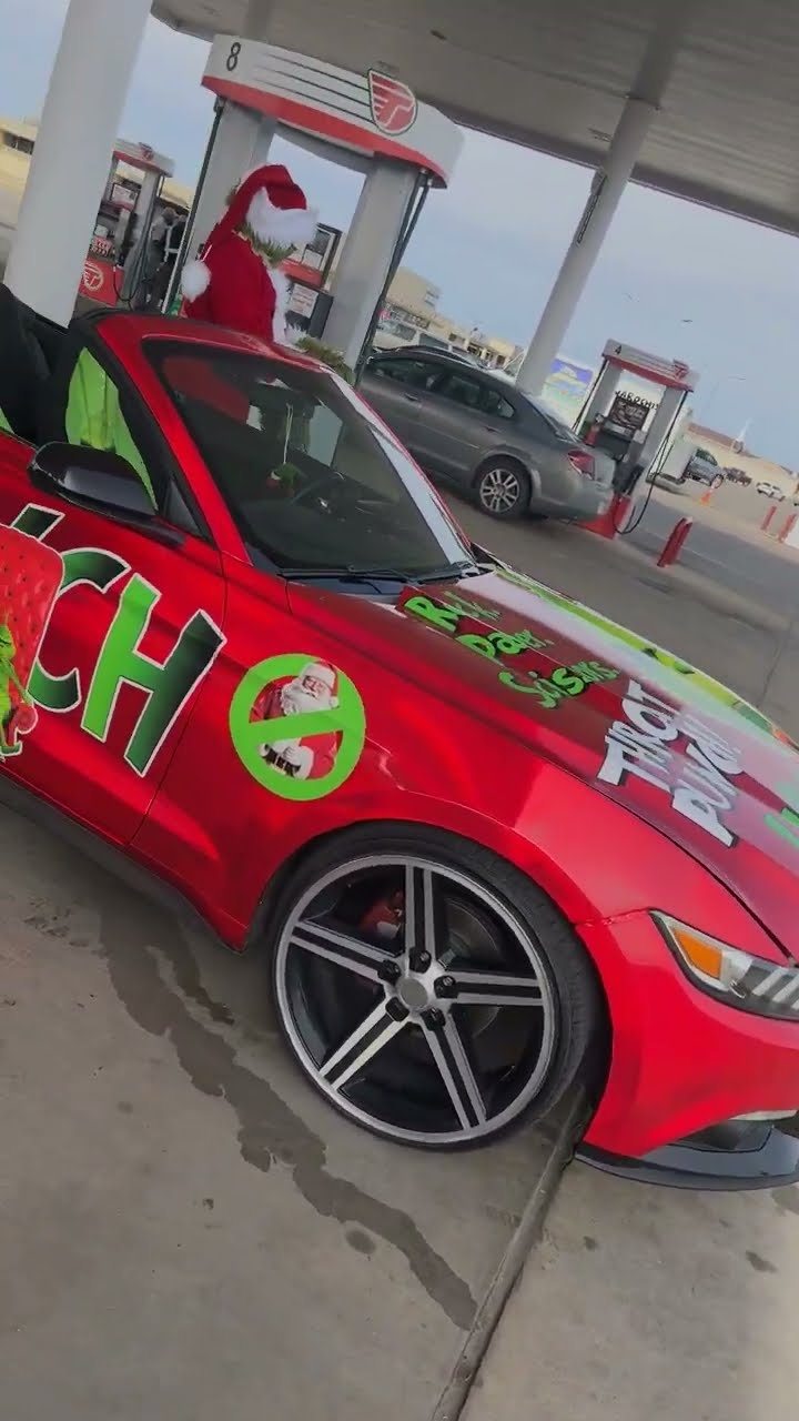 The Grinchmobile || ViralHog