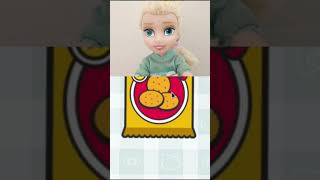 Elsa &amp; Anna Toddlers Elsia Makes Ice Cream For Hello Kitty and Friends Keroppi!