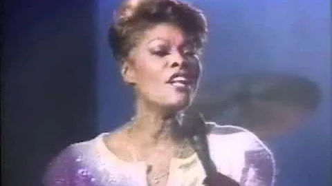 SOLID GOLD | Dionne Warwick sings "Broken Wings" |...