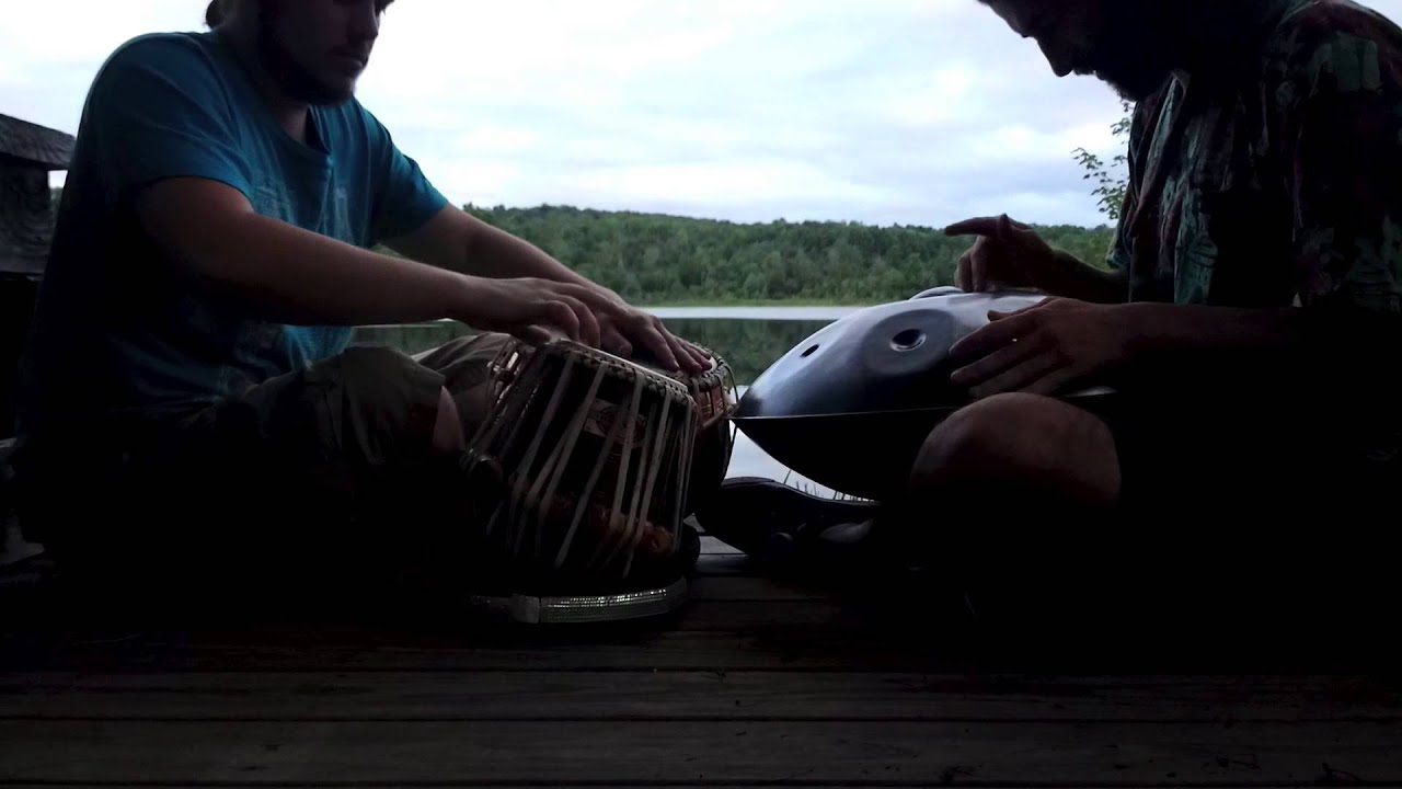 Jacob Cole ( tabla ) & Kabeçāo ( handpan ) improv