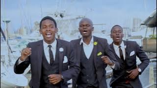 Abakhethwa Gospel Singers: Kusuk Emandulo