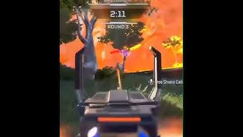 1 Squad got wiped by Flatline - Apex Legends