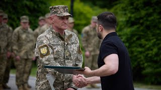 Володимир Зеленський вручив державні нагороди з нагоди Дня піхоти