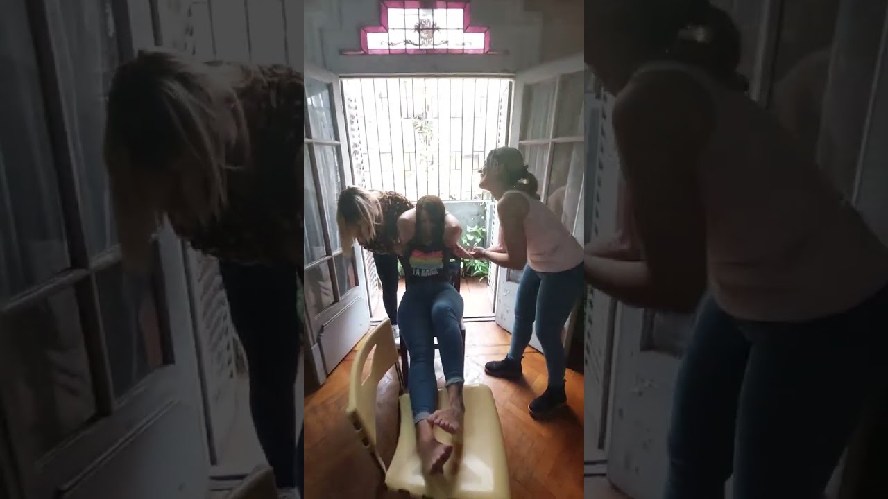 Nuevas chicas juegan COSQUILLAS/ New Girls Play TICKLING/ Novas garotas jogam COCEGAS anto vane y ka