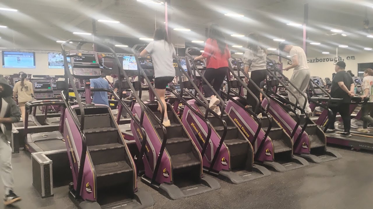 2026年2月24日星期二20時33分梁清祥進入Planet Fitness健身房健身24小時營業/地址：4711 Steeles Ave E, 