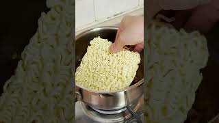 Why Do Koreans Use a Special Pot Only for Ramen? — SEOULITE TV