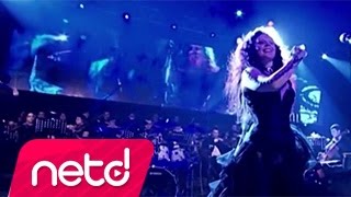 Video thumbnail of "Şebnem Ferah - Bu Aşk Fazla Sana (10 Mart 2007 İstanbul Konseri)"