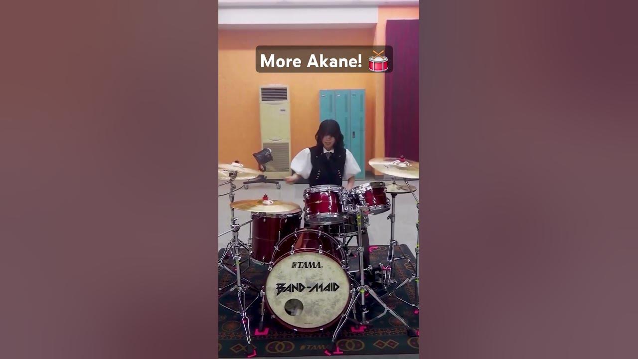 Band-Maid Akane plays Youth by Mudy on the Sakuban Band-Maid Akane plays Youth by Mudy on the Sakuban