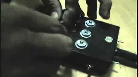 NAND gate oscillator