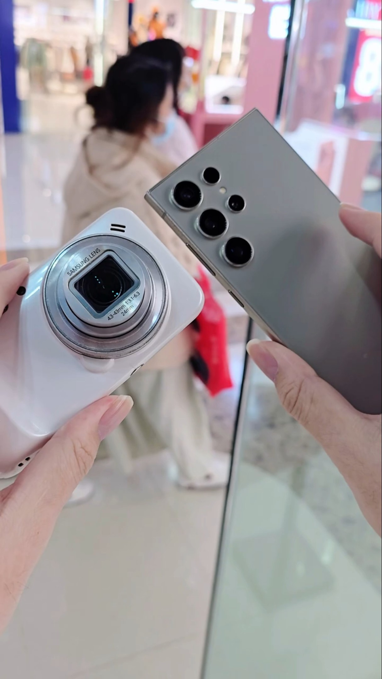 The new king of mobile phones beats the old king of mobile phones? S24Ultra vs. S4 Zoom, the top of