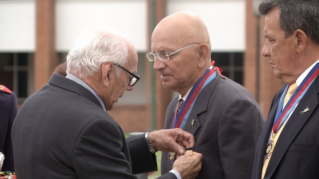 General retirado celebra bodas de oro de su carrera militar fuerza aerea uruguaya crash