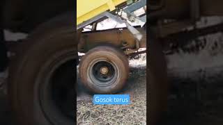 perjuangan ragasa tua di jalan licin #automobile #truckoleng #trendingsound #shortvidio #fypviralシ