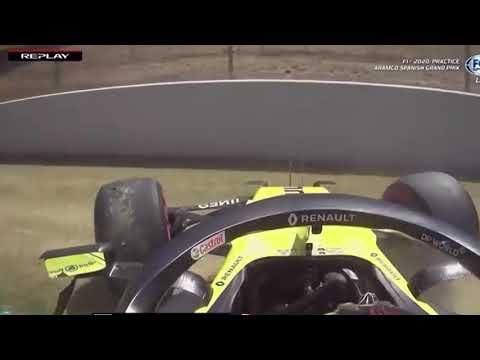 Esteban Ocon looses the car behind Kevin Magnussen