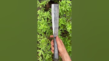 Đây chính là con dao tông đi rừng trọng lượng 1kg sắc bén nhất đẹp nhất không phải bàn cãi gì hết