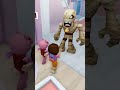 Invadimos o castelo para procurar pistas no Roblox #shorts