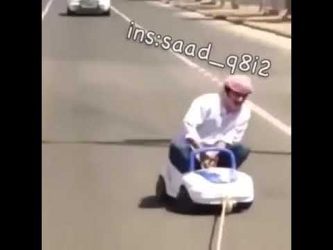 واحد يفحط في الشارع قدام دوريه