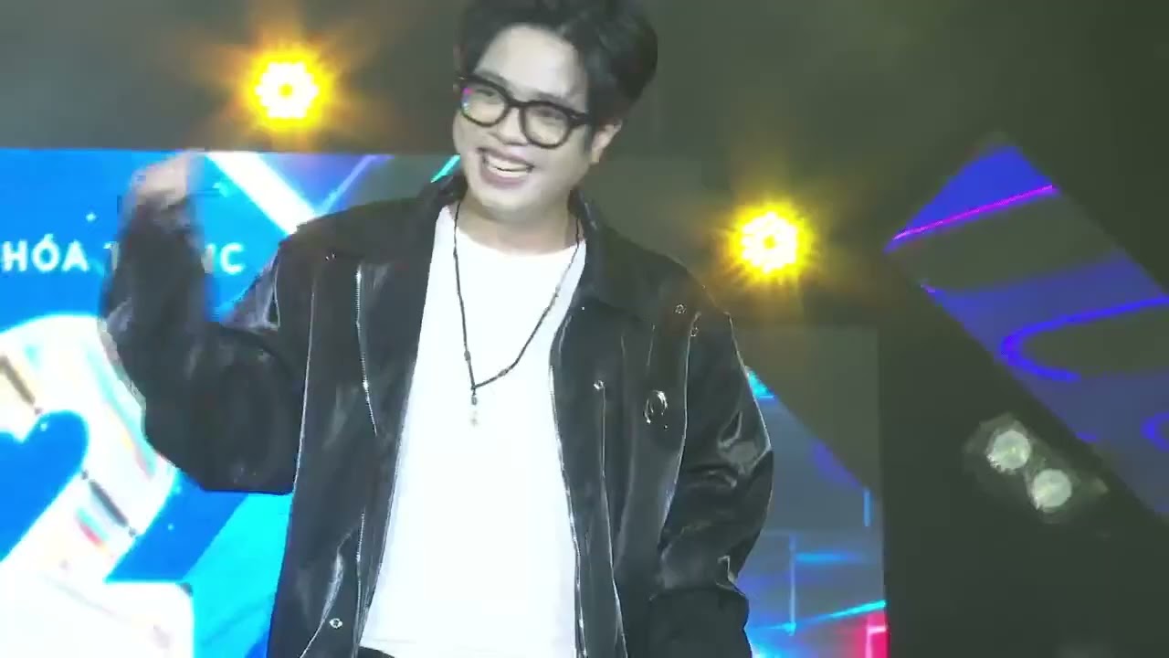 240912 Bùi Anh Tuấn @ ĐH Nam Cần Thơ