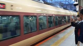 E653系1000番台カツK70編成(国鉄色)横浜駅発車