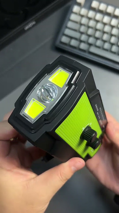 Solar Emergency Radio & Flashlight | #fok Essentials #emergencyradio