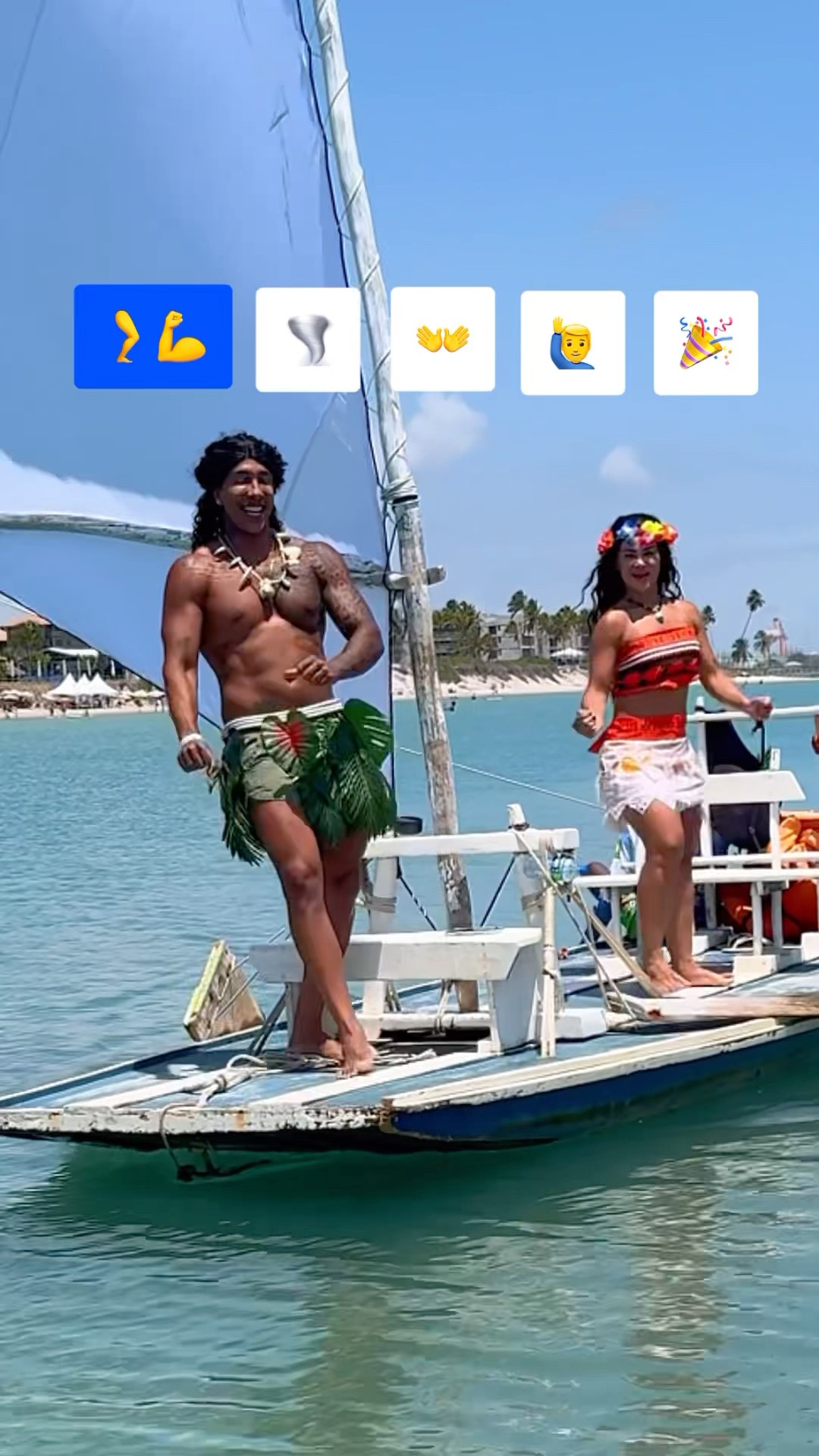 Estamos no nosso BARCO! ​⁠@mayca.brasil #dancer #moana #maui #funny #short #shorts #trend