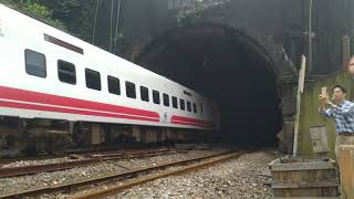 1080414 台鐵218次普悠瑪進入三貂嶺隧道