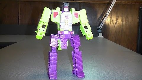 TRANSFORMERS COMBINER WARS DEVASTATOR CONSTRUCTICON SCAVENGER VIDEO TOY REVIEW