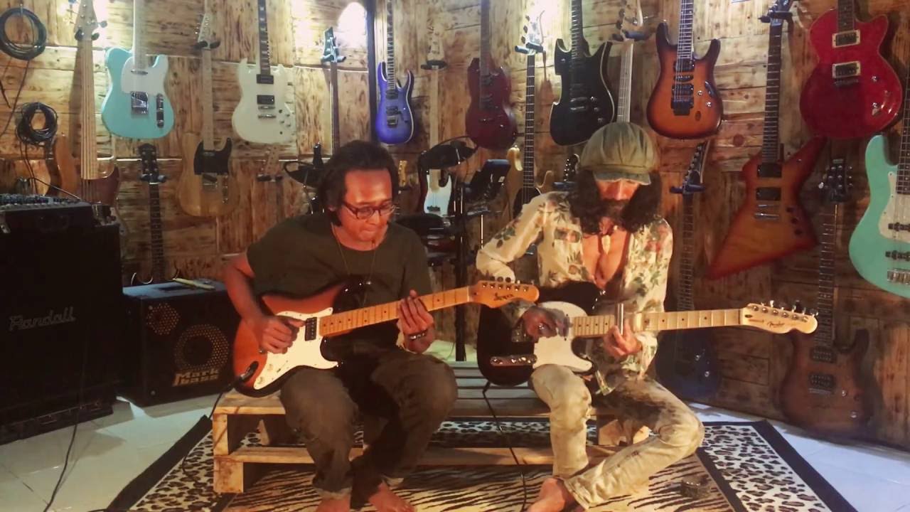 Byoxicology musicgear guitar review art rock stratocaster sunburst and fender telecaster top custom