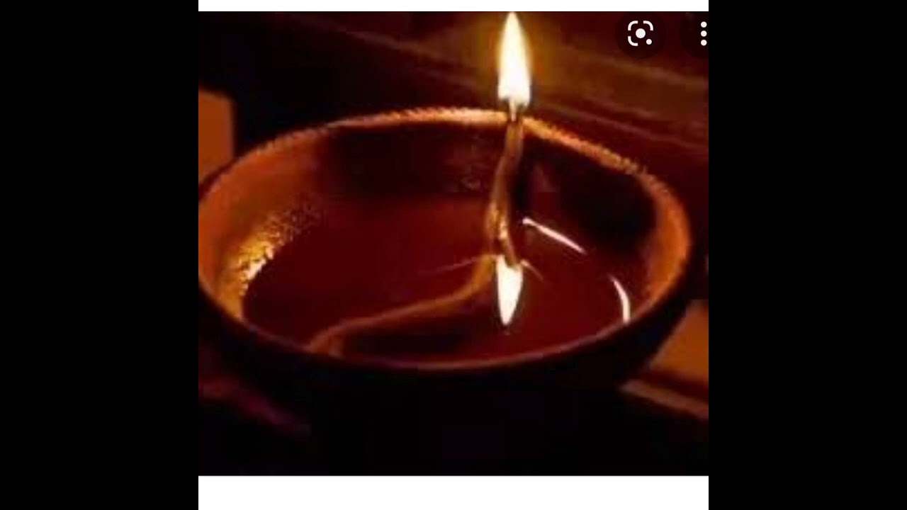 அகண்ட  தீபம் (அகலில் ஏற்றுவதால் 24hours) வீட்டில் விளக்கு எரியும் போத அற்புதங்கள் நிகழ்வதை காணலாம்