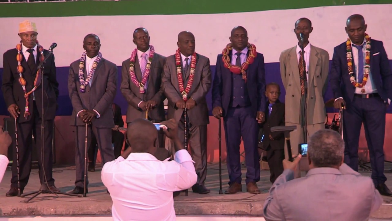 TWARAB DE TAOUFIK ET ASMINE DE MOINDZAZA MBOINI