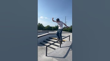 Boardslide on the down rail | #skateboarding #skate