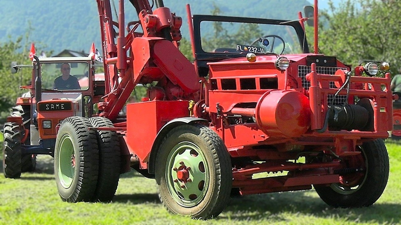 RUMBLING VINTAGE TRACTORS ROLL IN! - 10TH CLASSIC MEET BALZERS 2025