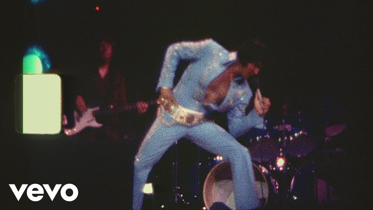 Elvis Presley - Hound Dog (Prince From Another Planet, Live at Madison Square Garden, 1972)