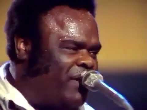 Freddie King  -    Look Over Yonder Wall    (Live In Europe)
