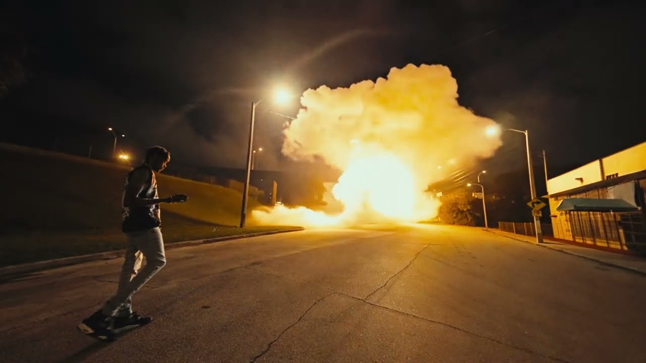 Смотреть «Fvontae - Do Much» на YouTube Смотреть «Fvontae - Do Much» на YouTube
