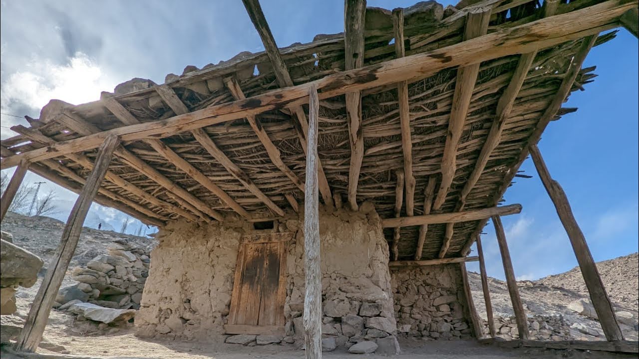 A 299 year Old Mosque In Mountain Areas Made a Pure Wood And Stone || Ghanche Valley ||