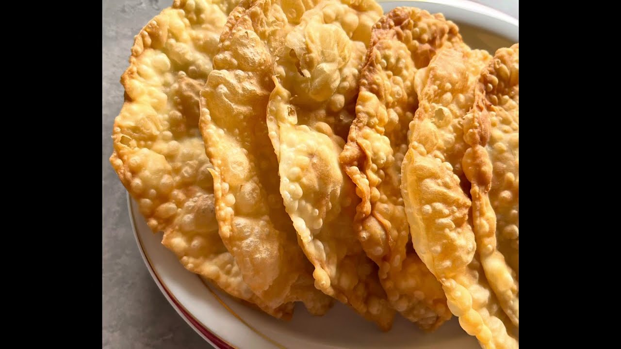 Нежные чебуреки с хрустящей корочкой