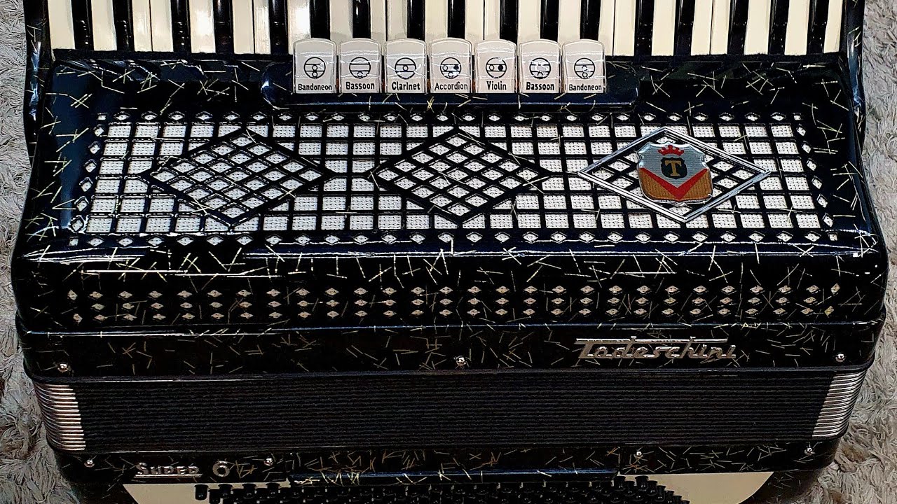 O Acordeon Todeschini Super 6 Fio de Ouro tem tradição e muita