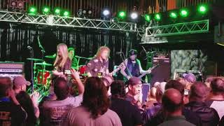 Video thumbnail of "Y&T - Summertime Girls (Live 2018)"