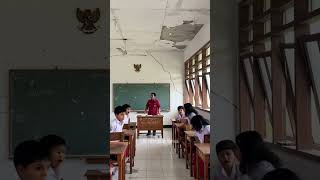 Retakan Kelas Picu Kepanikan Gempa #shorts #bencanaalam #breakingnews