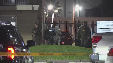 HPD: Suspect shoots self at end of police standoff in north Houston
