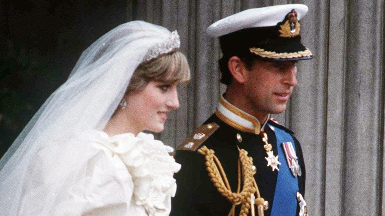 Princess Diana arrived at St. Paul's Cathedral for her wedding to ...