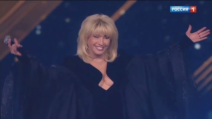 Ересек әйелдер жігіттерге зейін қояды Порно онлайн трахается с бөтелке