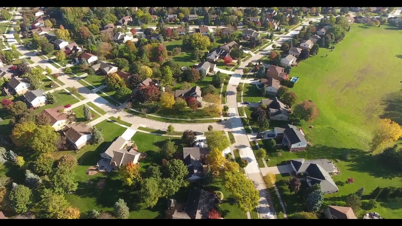 Flight of the DJI Phantom 4 at the Bemis Elementary School Troy