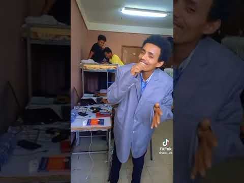 Shorts ከእሷ ጋር እያለሁ የለሁም የለሁም የነገረችኝን አንዱን አልሰማሁም ፀሃዬ ዮሃንስና ንዋይ ደበበ ልጁ በአሪፉ ተውኖታል