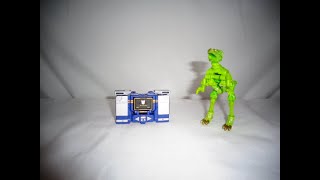 Transformers Kingdom Core Class Soundwave and Dracodon Unboxing