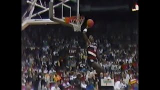 Clyde Drexler Finishes First Clockwise 360 in Dunk Contest History