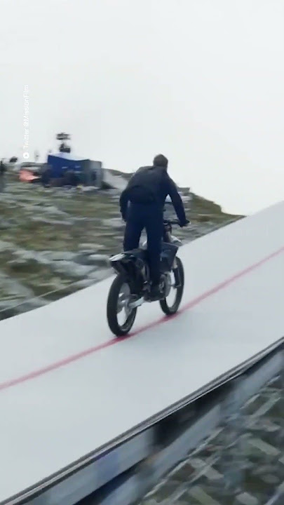 Tom Cruise does insane motorbike stunt for Mission Impossible Dead Reckoning