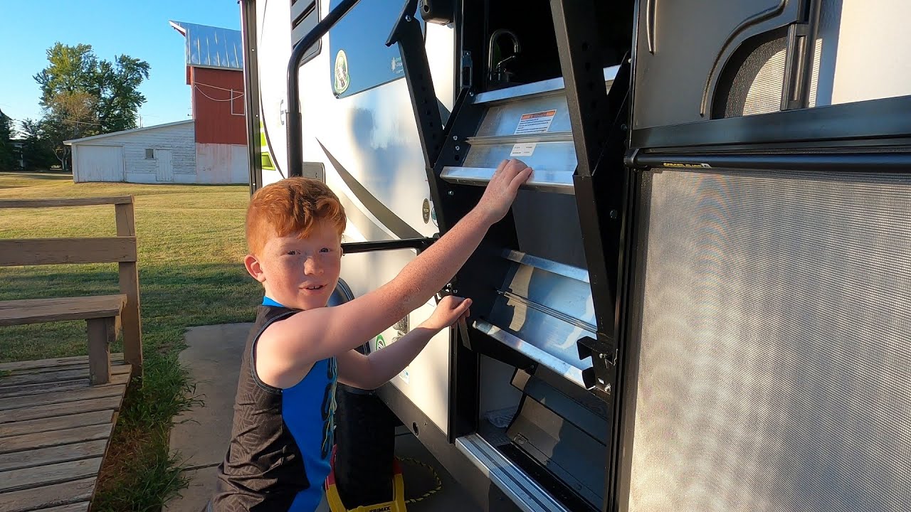 Hitching up our E-Pro Camper (Flagstaff E-Pro E20BHS)