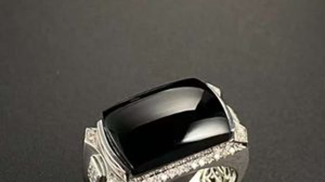 四十斤莫湾基切涨，究竟能出多少？#翡翠#翡翠手镯#翡翠原石#缅甸翡翠 抖音小助手 DOU@搬运小助手blbl